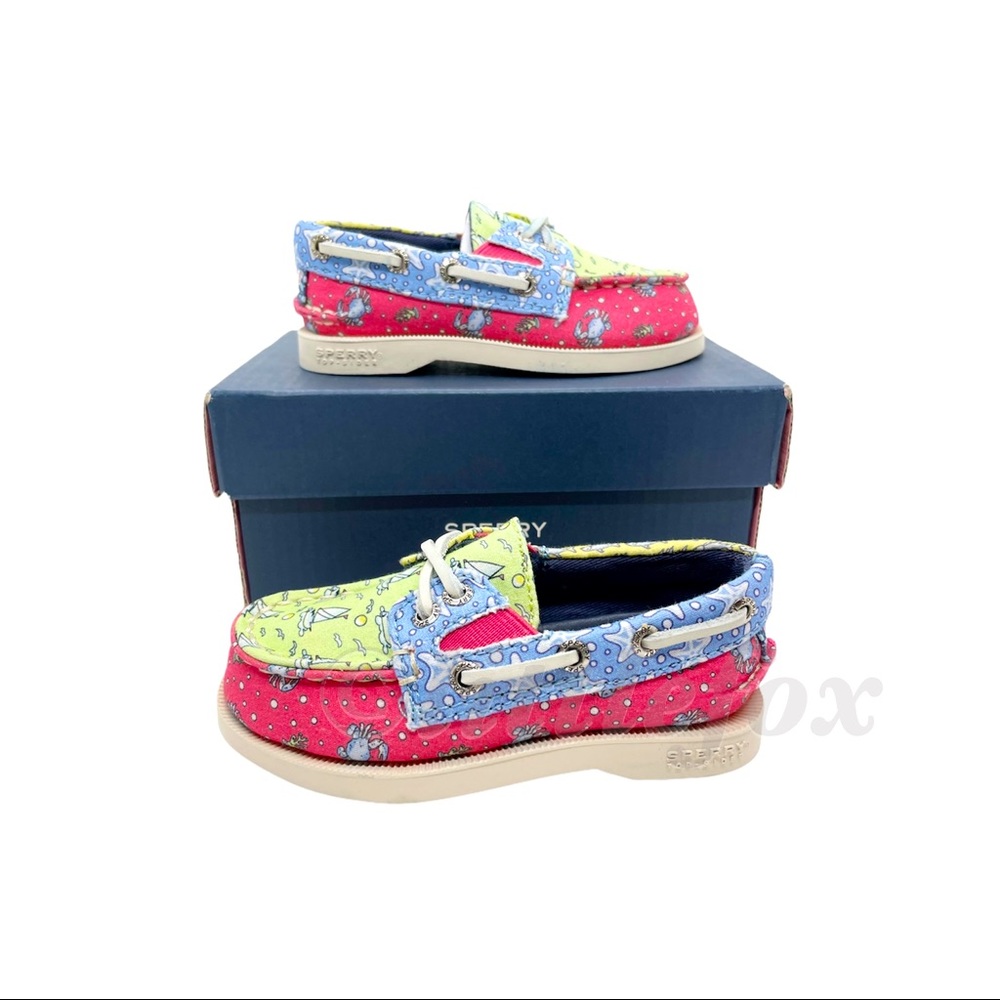 NEW! SPERRY + VINEYARD VINES 6C